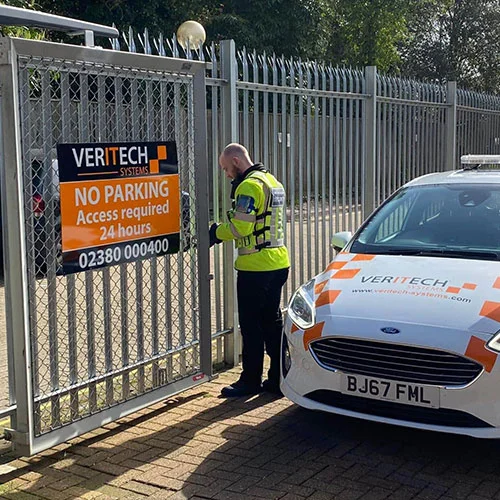 Mobile security guard locking gate